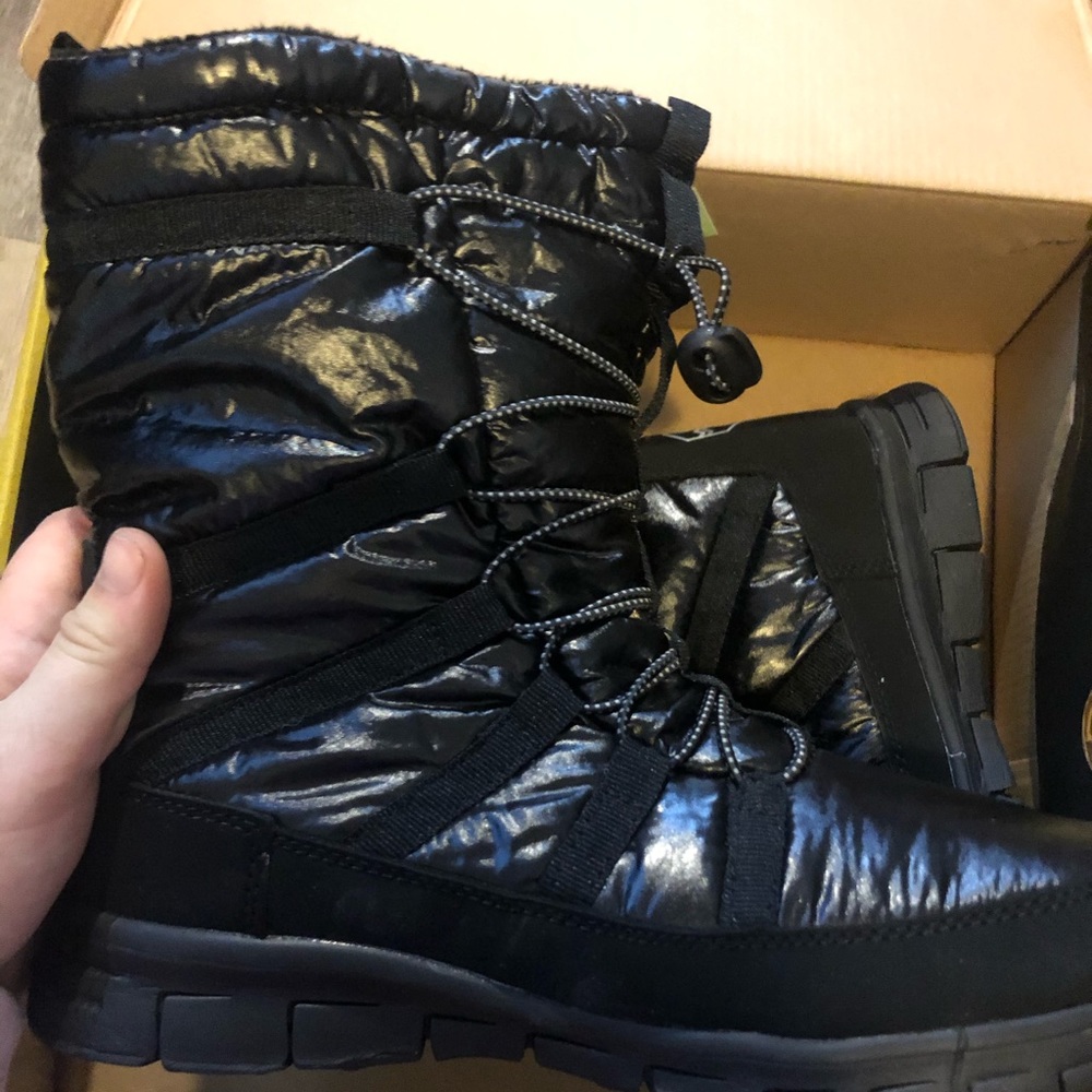 Khombu ALTAM-WP size 8 woman’s boots